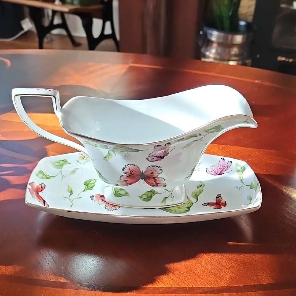 Vintage Godinger Butterfly Garden Gravy Boat & Underplate Porcelain Gold Rim